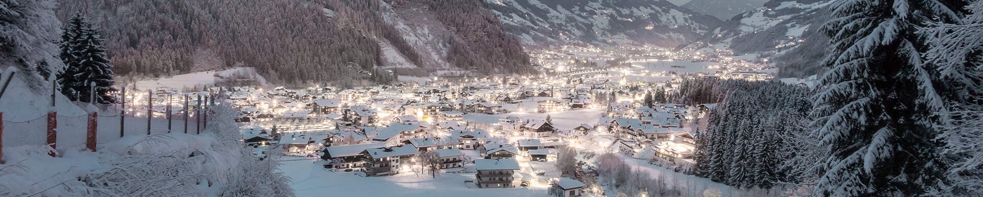 Gezellig verlicht Mayrhofen