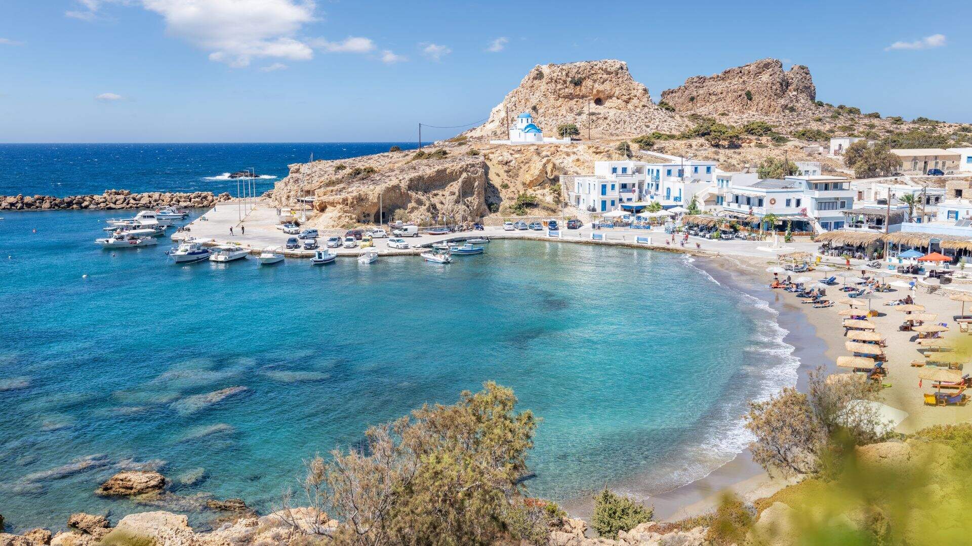 Zonnige kust van Mykonos, Griekenland