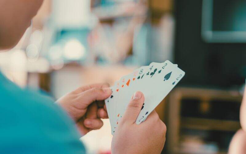 Bridge card play