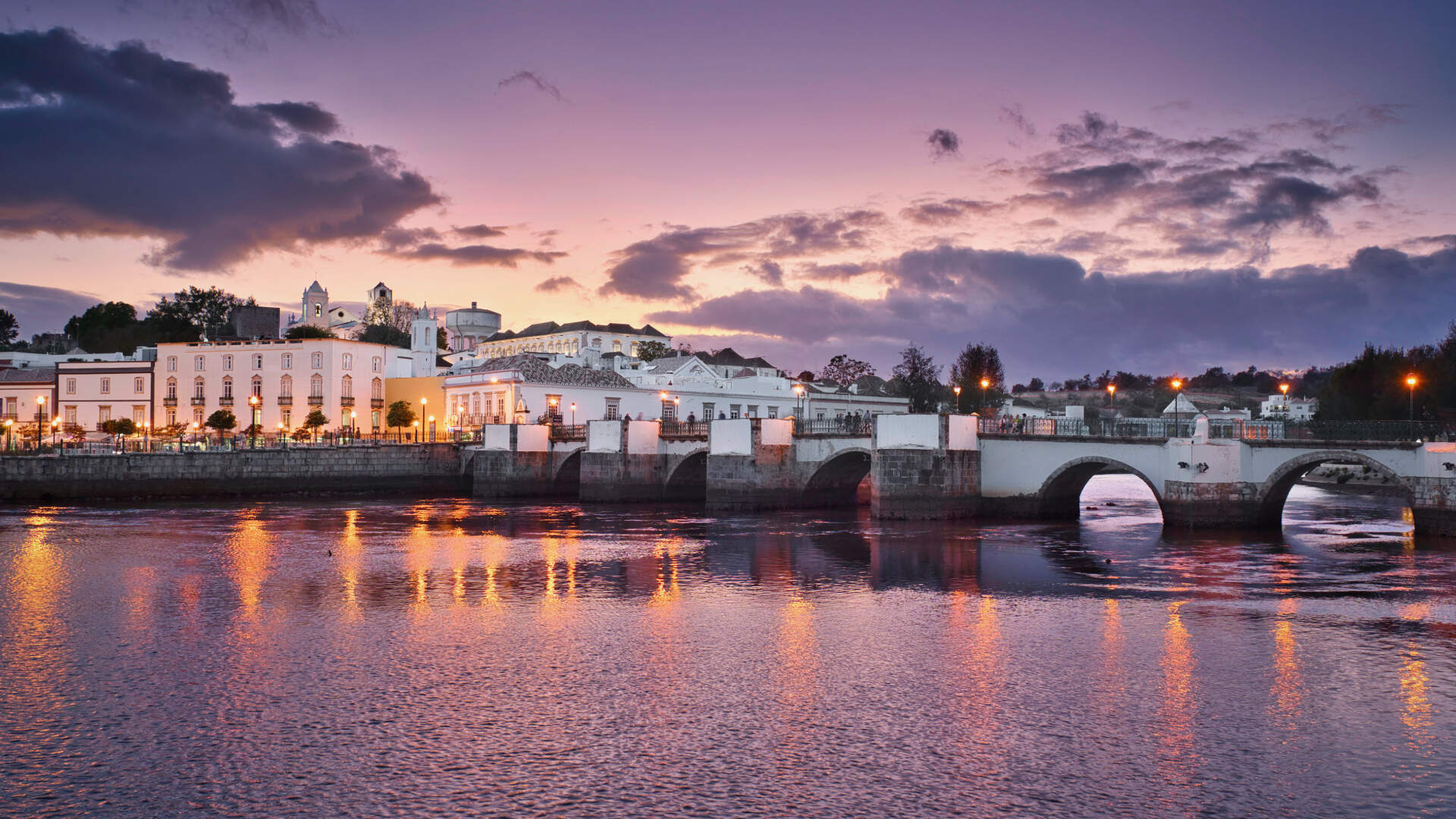 Ferragudo bij zonsondergang