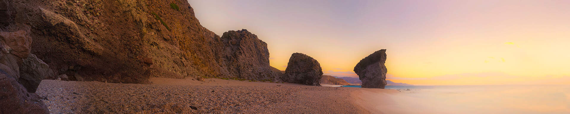 Rotsachtige kust van Spanje