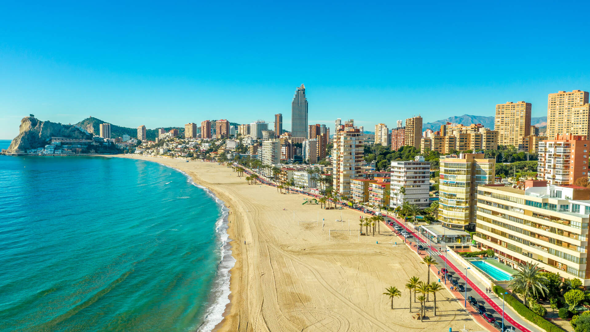 Zonnige kust van Costa Blanca, Spanje
