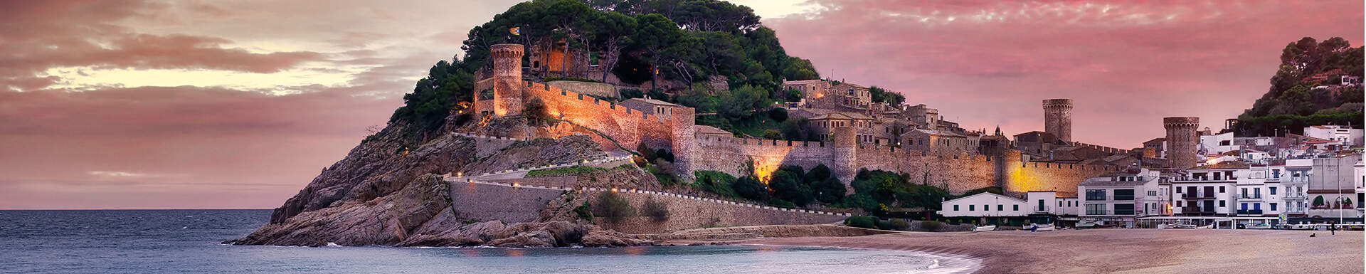 Kasteel aan de kust van Tossa de Mar in de Costa Brava, Spanje
