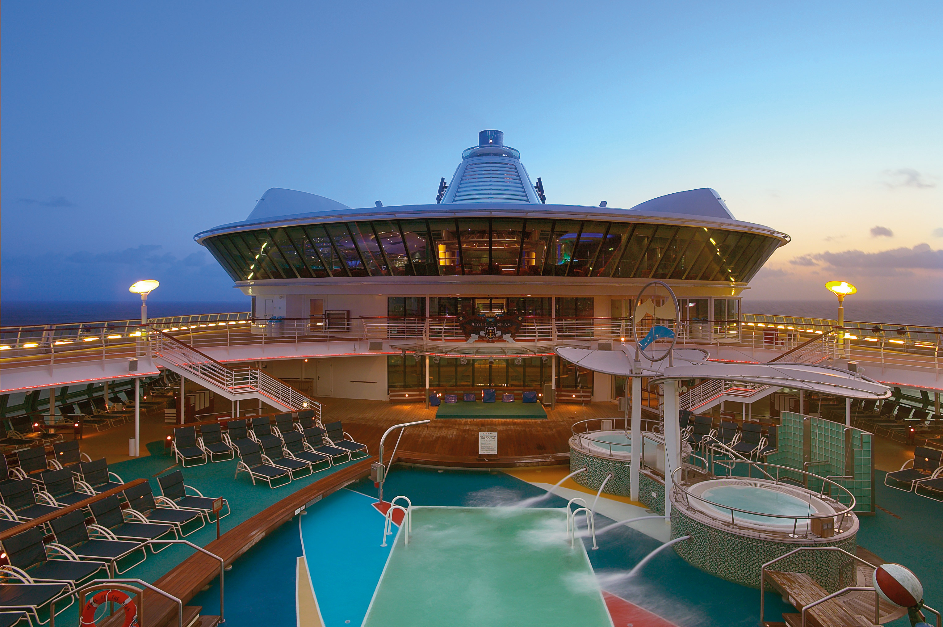 Southern Caribbean Cruise met Jewel of the Seas - 06 01 2024